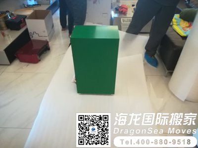 深圳门到门海运私人物品到英国报价多少？